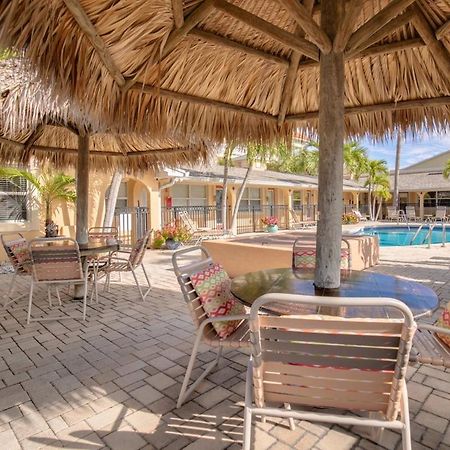 Walkable To Restaurants And Steps To The Beach! - Coconut Villa'S Suite 10 St. Pete Beach Exteriér fotografie
