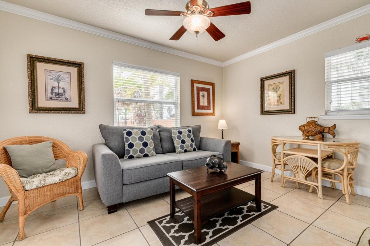 Walkable To Restaurants And Steps To The Beach! - Coconut Villa'S Suite 10 St. Pete Beach Exteriér fotografie